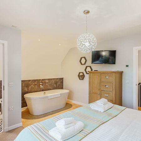 Lord Galloway 35 With Hot Tub Newton Stewart Exteriör bild