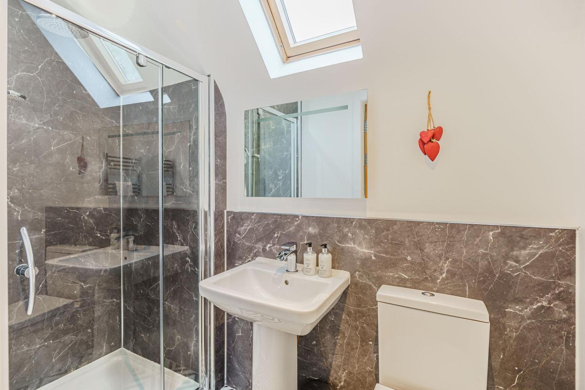 Lord Galloway 35 With Hot Tub Newton Stewart Exteriör bild